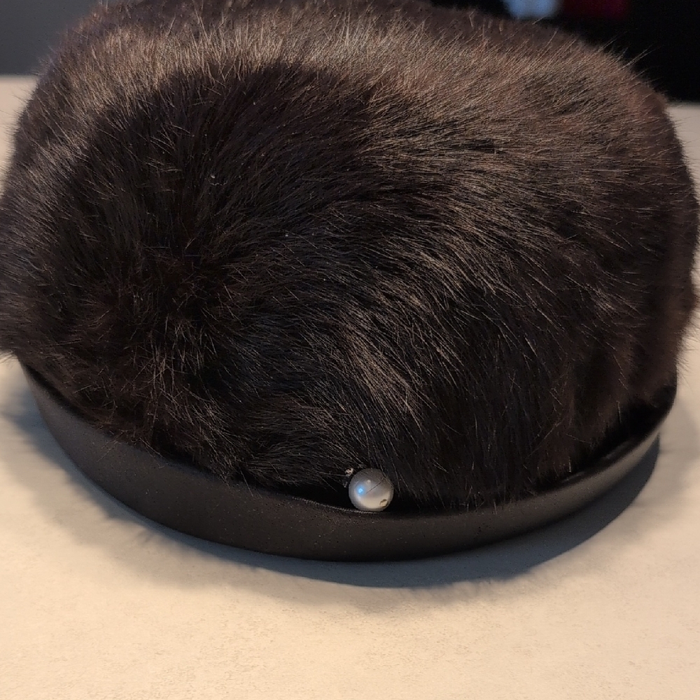 Chic Black  Fur Women's Hat with Pearl Accent